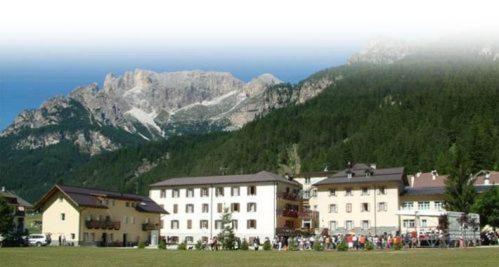 Soggiorno Dolomiti Mazzin Exterior foto